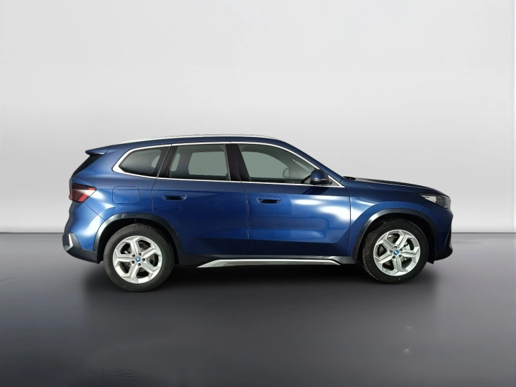 3 - BMW iX1 iX1 edrive 20 X-Line