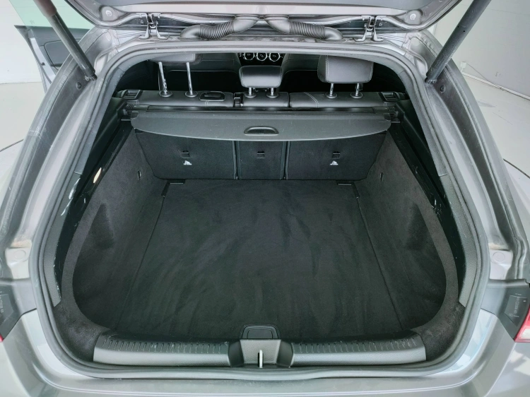 16 - Mercedes-Benz CLA Shooting Brake 200 d Sport auto