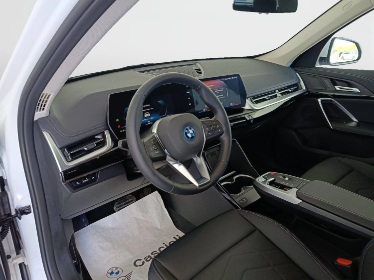 7 - BMW iX1 iX1 edrive 20 X-Line