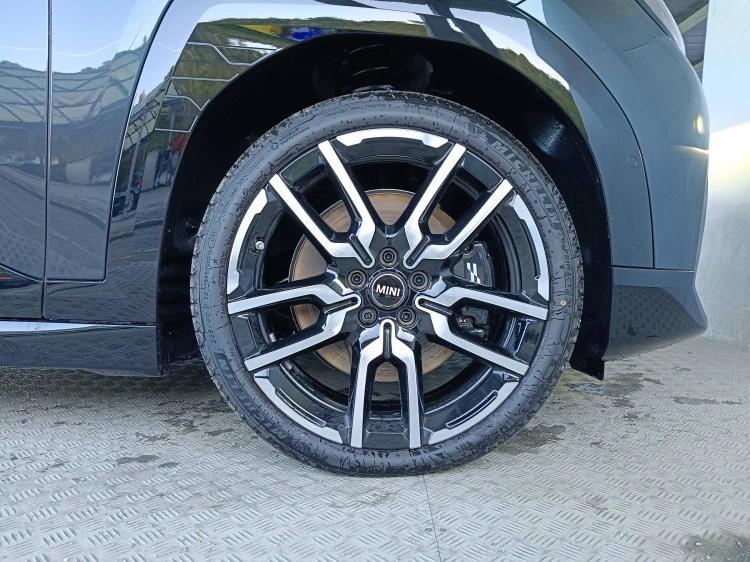 12 - MINI Aceman ACEMAN E