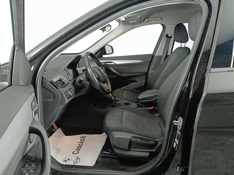 8 - BMW X1 X1 sdrive18d Advantage auto