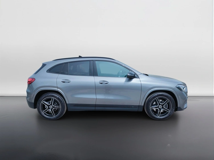 7 - Mercedes-Benz GLA 200 d automatic