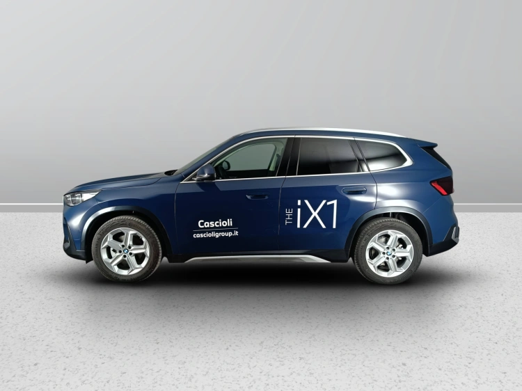 6 - BMW iX1 BMW iX1 eDrive20