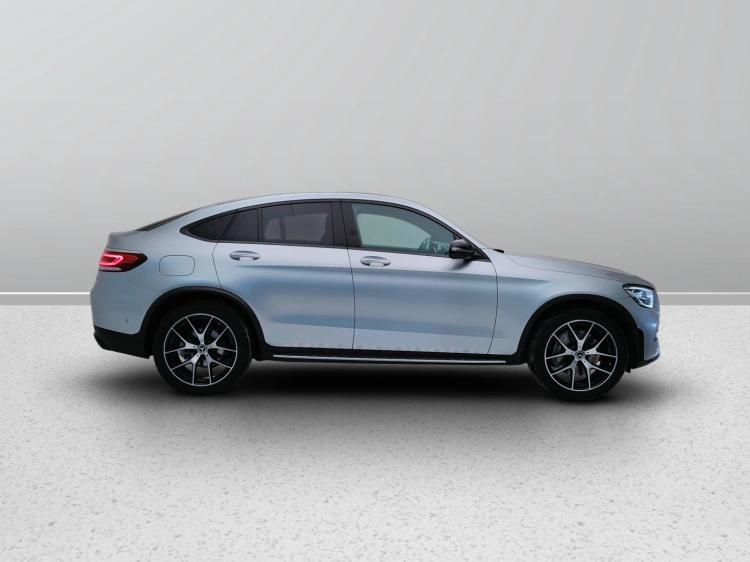 7 - Mercedes-Benz GLC Coupe 300 de phev (eq-power) Night Edition 4matic auto