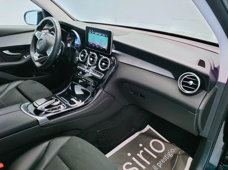 16 - Mercedes-Benz GLC 250 d Night Edition 4matic auto