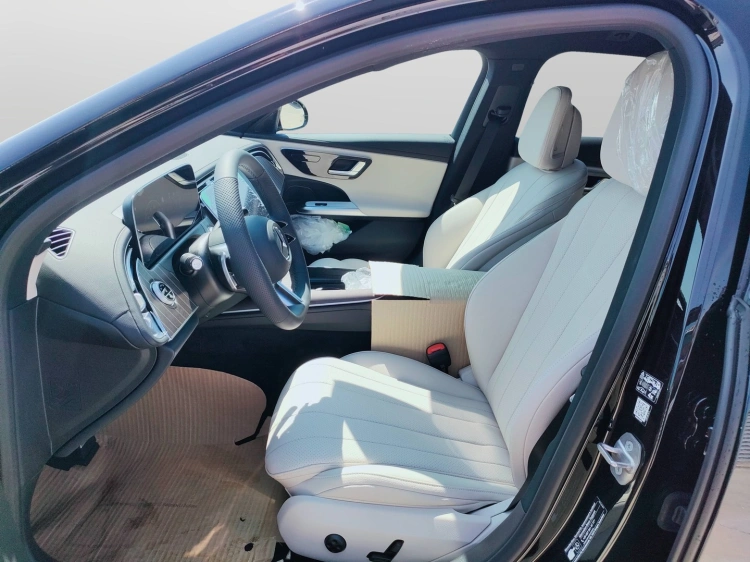 10 - Mercedes-Benz Classe E 220 d 4MATIC Station Wagon