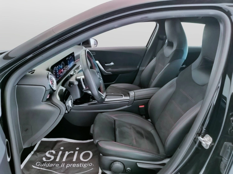 16 - Mercedes-Benz Classe A 180 AMG Line Advanced Plus auto