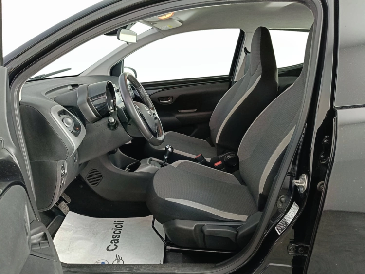 8 - Toyota AYGO TOYOTA Aygo Connect 1.0 VVT-i 72 CV 5 porte x-play MMT
