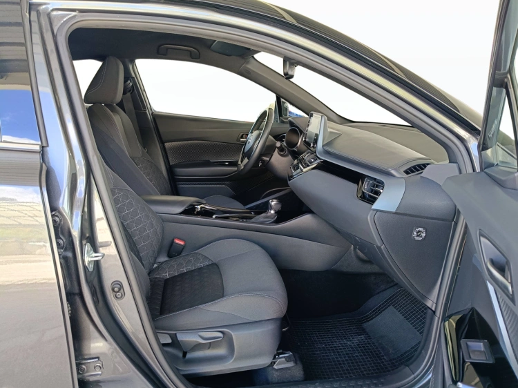 11 - Toyota C-HR C-HR 2.0h Trend e-cvt