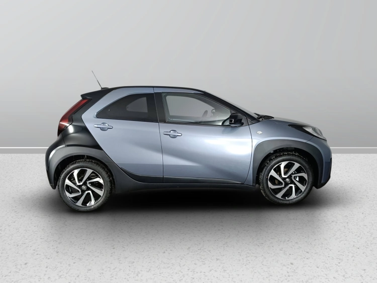 3 - Toyota AYGO X AYGO X 10B MT TREND MY24