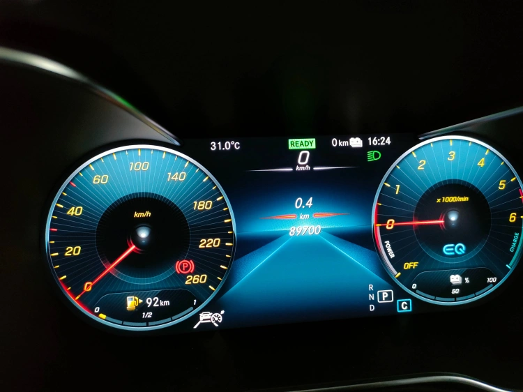 17 - Mercedes-Benz GLC 300 de phev (eq-power) Premium 4matic auto