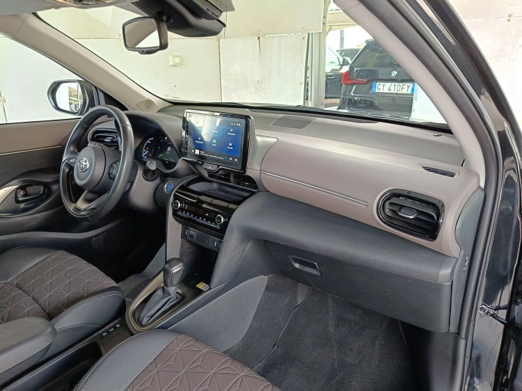 10 - Toyota Yaris Cross Yaris Cross 1.5h Lounge fwd 116cv e-cvt