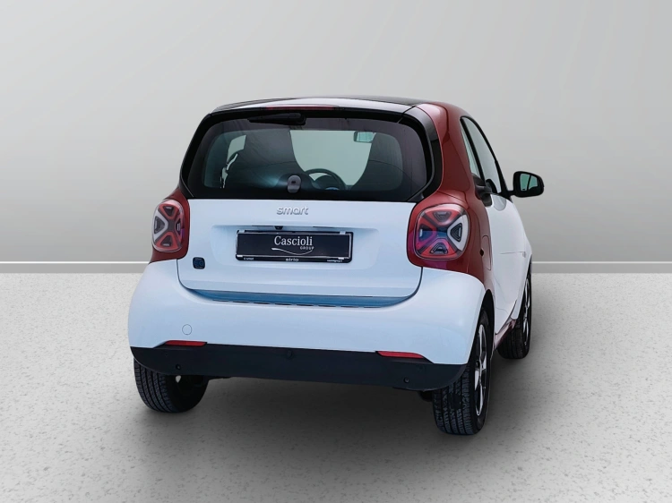 6 - smart fortwo Fortwo eq Passion 22kW
