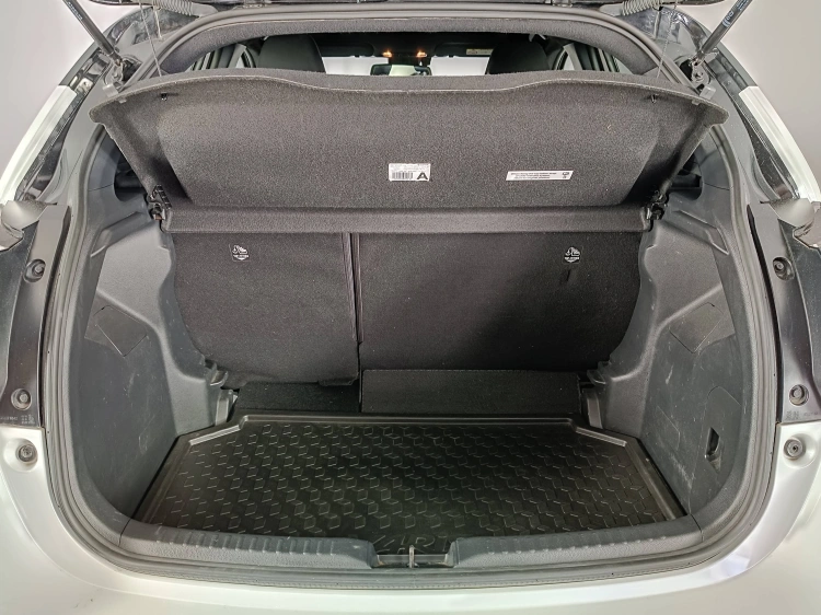 19 - Toyota Yaris Yaris 1.5h Style