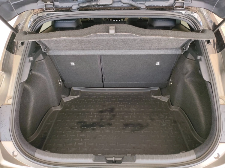 5 - Toyota Corolla Corolla 1.8h Style cvt