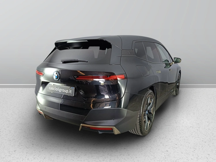 5 - BMW iX iX xdrive40