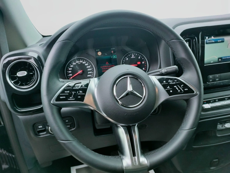 18 - Mercedes Vans Vito III 119 2024 Vito tourer 119 cdi extralong Select 9G-tronic