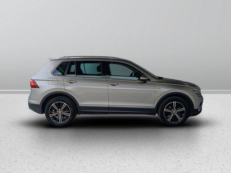 6 - Volkswagen Tiguan Tiguan 2.0 tdi Executive 4motion 150cv