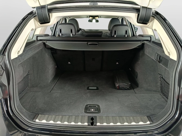 21 - BMW Serie 3 320d Touring mhev 48V xdrive Luxury auto