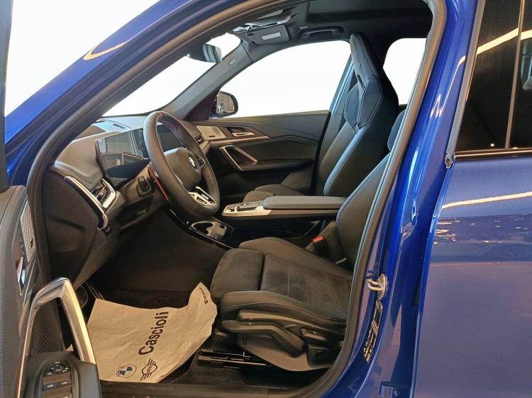 8 - BMW X1 M BMW X1 M35i xDrive