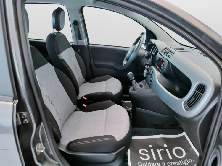 13 - Fiat Panda Panda 1.2 Lounge s&s 69cv my19