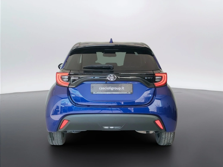 6 - Toyota Yaris Yaris 1.5h Trend