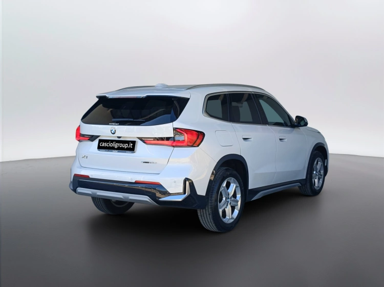 4 - BMW X1 X1 sdrive18d X-Line auto
