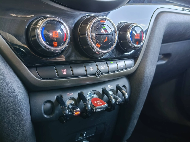 16 - MINI Countryman Mini Countryman 2.0 Cooper D all4 auto my18