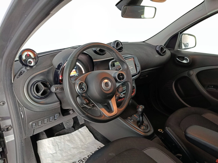 8 - smart forfour Forfour eq Passion 22kW