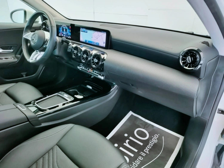 15 - Mercedes-Benz Classe A 180 d Advanced auto