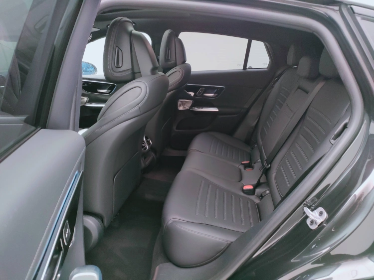10 - Mercedes-Benz GLC 300 de phev AMG Line Premium 4matic auto