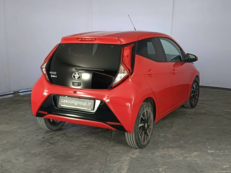 4 - Toyota Aygo Aygo 5p 1.0 x-play 72cv