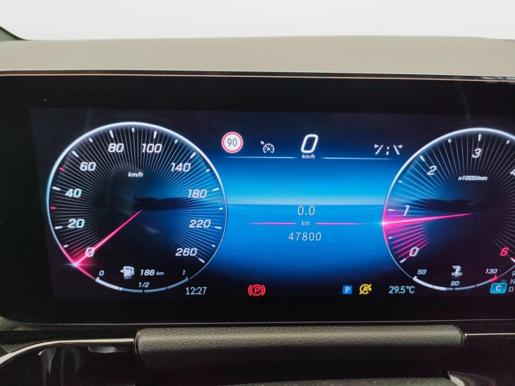 19 - Mercedes-Benz GLA 200 d AMG Line Advanced Plus 4matic auto