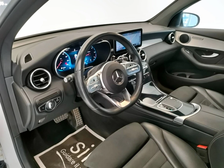 17 - Mercedes-Benz GLC Coupe 220 d Night edition 4matic auto