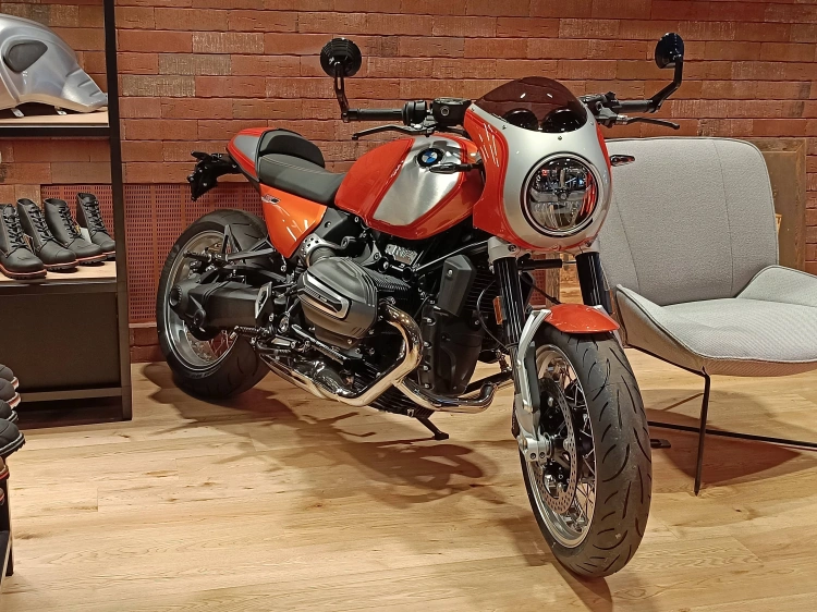 3 - BMW Motorrad NineT R 12 NINET
