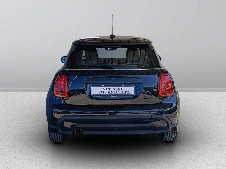 4 - MINI Cooper Mini 3p 1.5 Cooper Classic auto