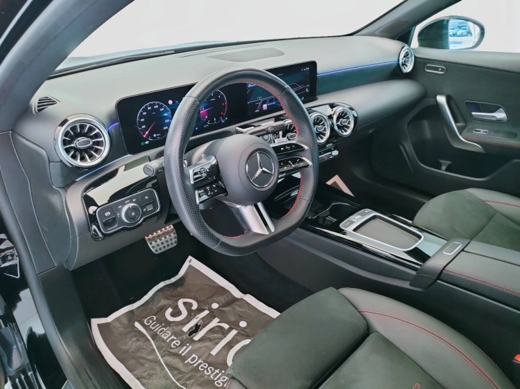 17 - Mercedes-Benz Classe A 180 d AMG Line Advanced Plus auto