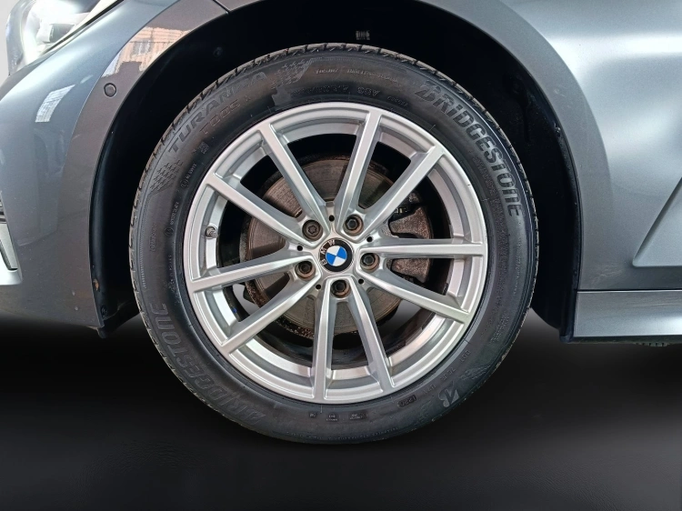 7 - BMW Serie 3 320d Touring mhev 48V xdrive auto