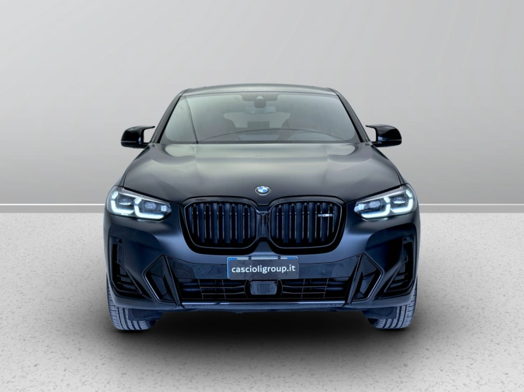 2 - BMW X4 BMW X4 M40d xDrive