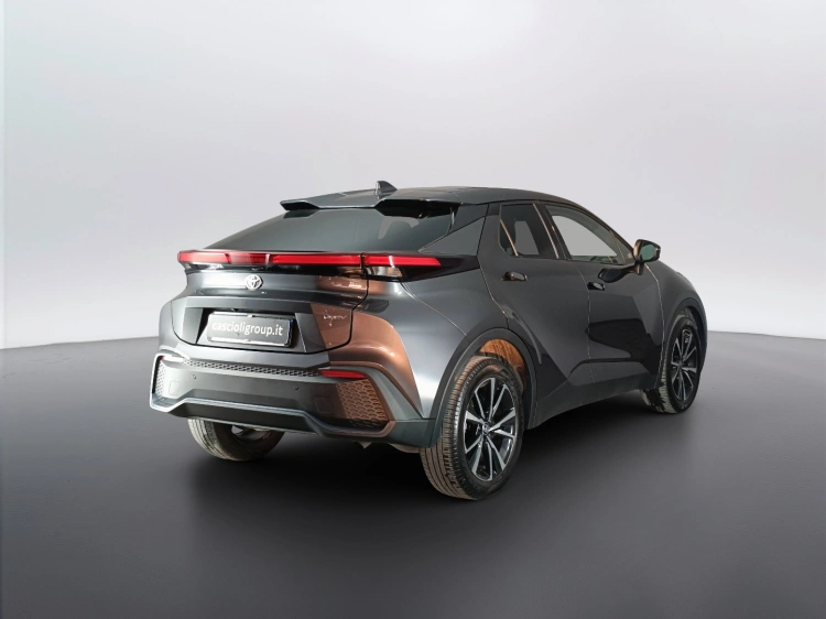 4 - Toyota C-HR C-HR 2.0 hv Trend fwd e-cvt