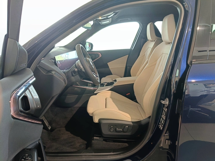 6 - BMW X3 BMW X3 xDrive20d