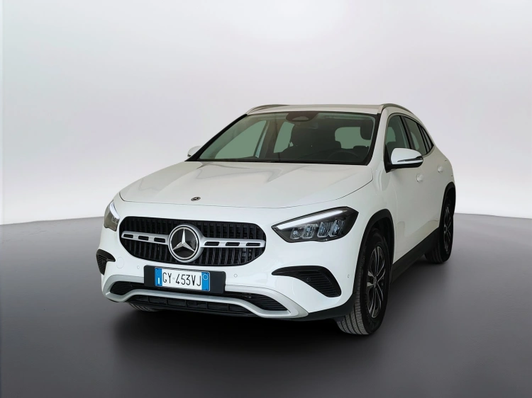 1 - Mercedes-Benz GLA 180 d Advanced auto