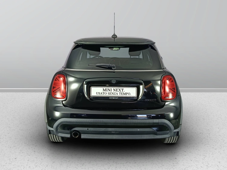 4 - MINI Cooper Mini 3p 1.5 Cooper Classic auto