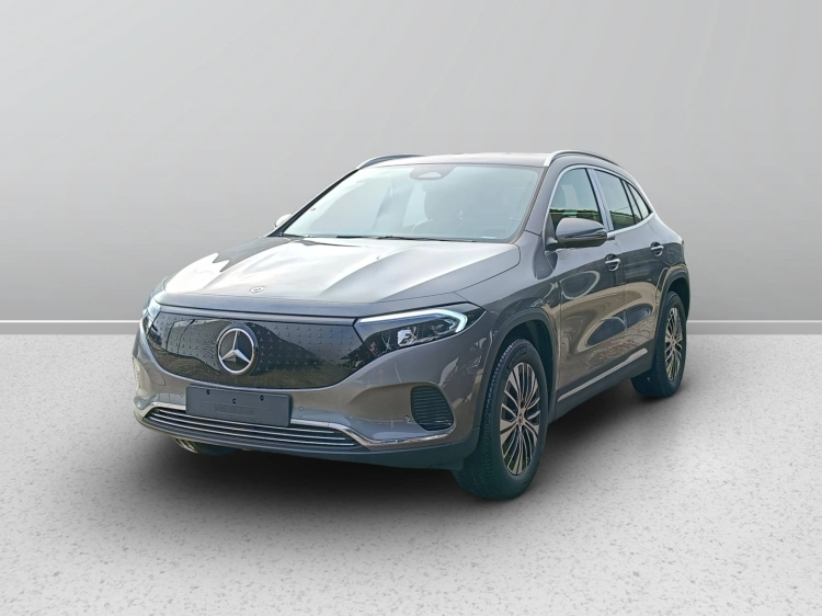 1 - Mercedes-Benz EQA 300 4MATIC