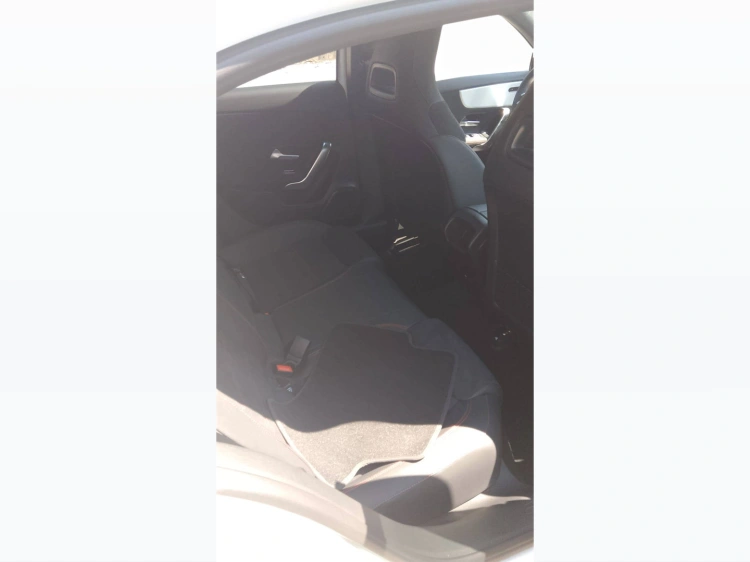 6 - Mercedes-Benz Classe A 180 d Automatic