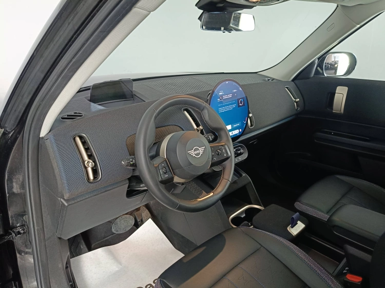 7 - MINI Countryman Mini Countryman 1.5 48V C Classic auto