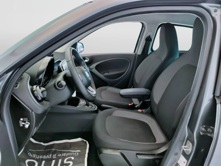13 - smart forfour Forfour eq Passion 4,6kW