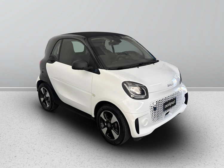 8 - smart fortwo Fortwo eq Passion 4,6kW