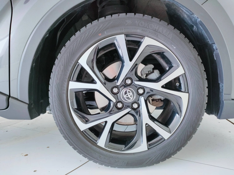 7 - Toyota C-HR C-HR 2.0h Trend e-cvt