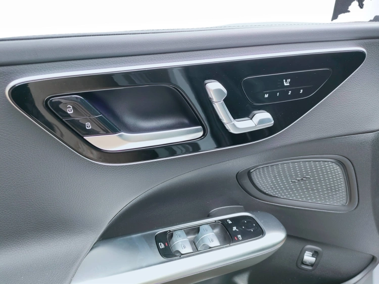 10 - Mercedes-Benz Classe C 220 d 4MATIC Station Wagon
